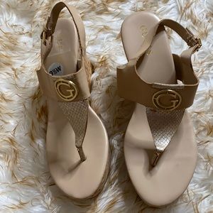 Brand Guess Size 9.5 W color Tan